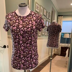 Elegant Floral Short Sleeve Top in Purple